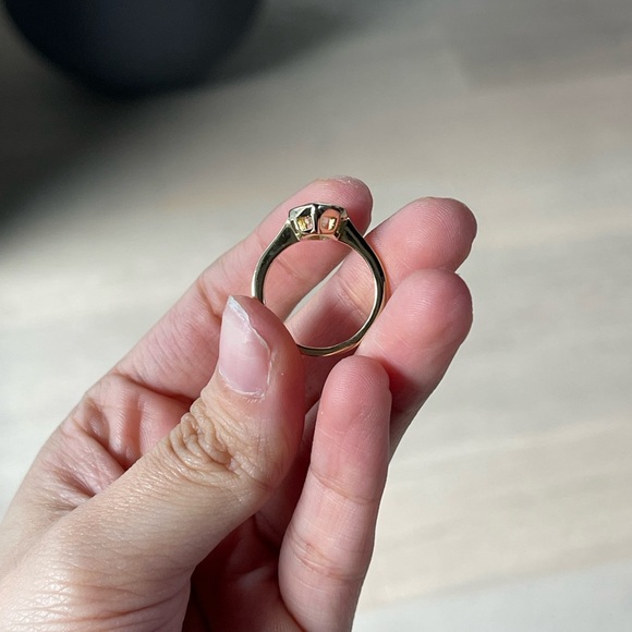 Gold Bezel Marquise Ring - Picture 2 of 4